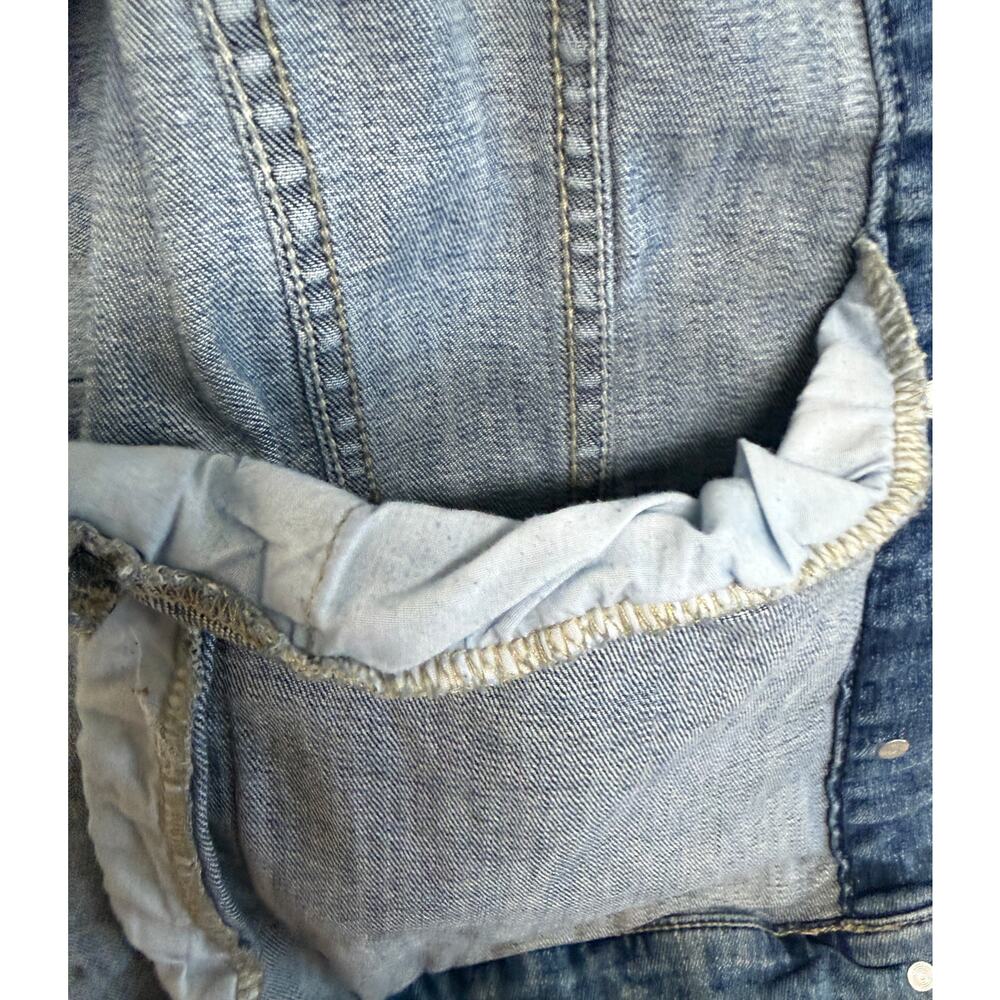 Torrid Women Plus Size Denim Jean Jacket 3 3X Stretch Medium Wash Trucker EUC - Picture 8 of 10